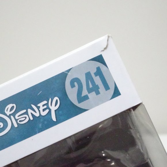 Disney Belle Hot Topic Exclusive Funko Pop! #241 (Box Imperfection) - Picture 5 of 5